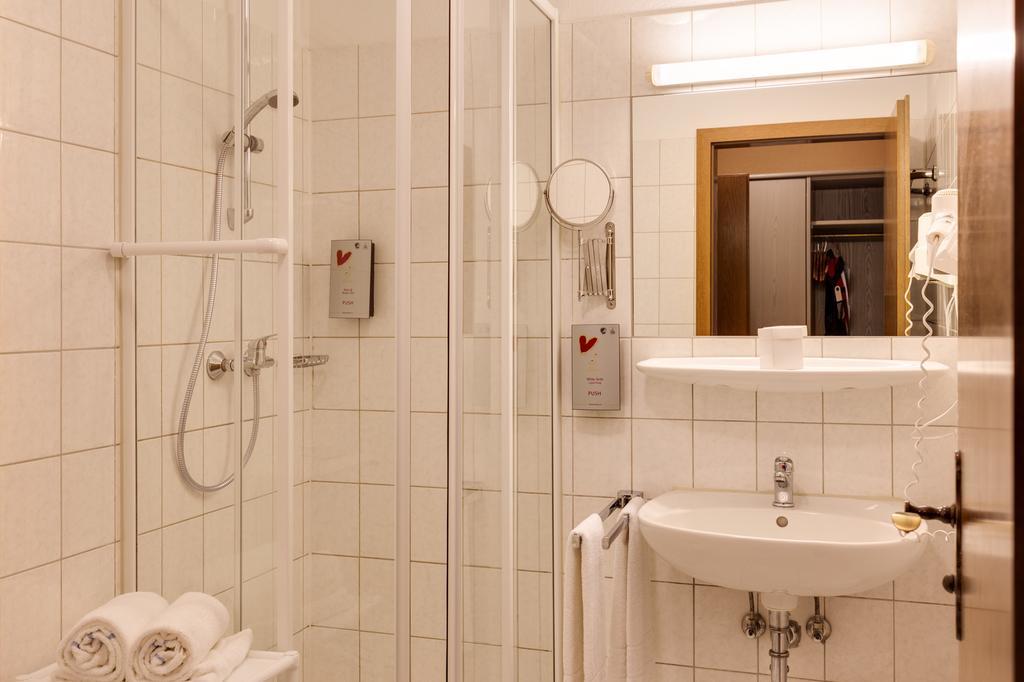 Hotel Die Kleine Blume Erfweiler Экстерьер фото